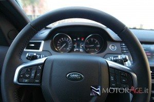 Land-Rover-Discovery-Sport