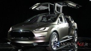 Tesla Model X doors