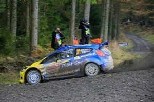 ford-fiesta-rs-rally-galles-2014-3