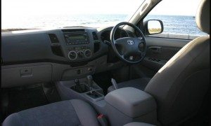 toyota_hilux_sr_009