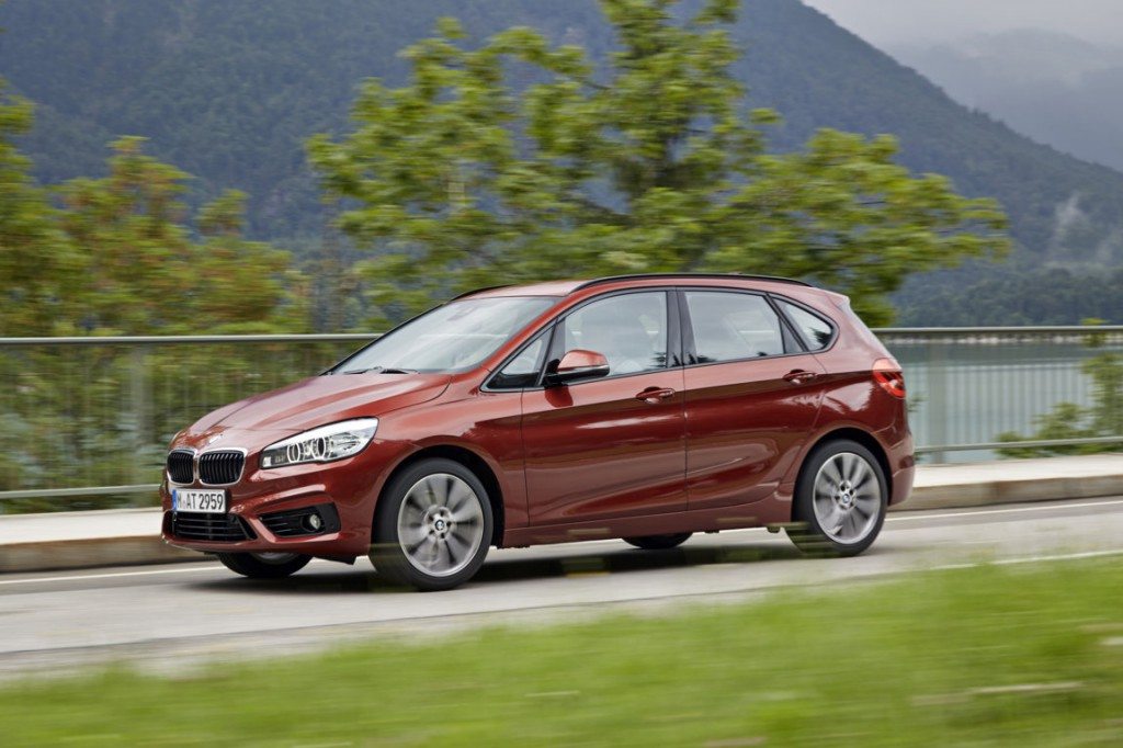 01-BMW Active Tourer-2015