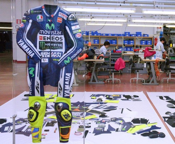 Valentino-Rossi-Leather-suit