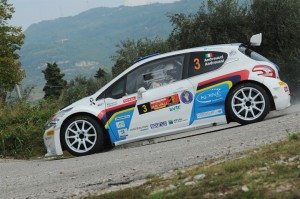 01_APERTURA-Andreucci_PeugeotRally_DueValli2014