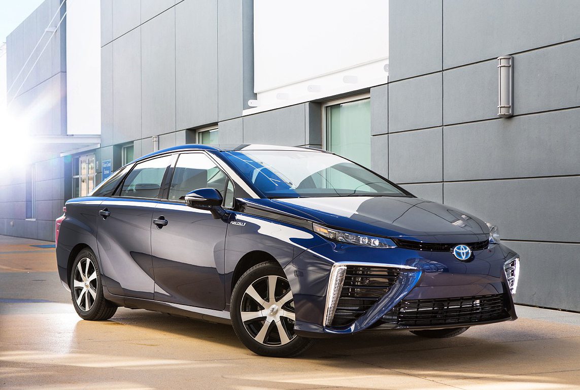 toyota-mirai-auto-elettrica