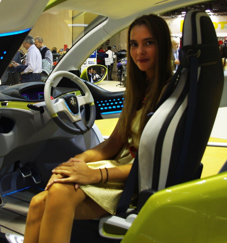 03-eicmagirls-2014