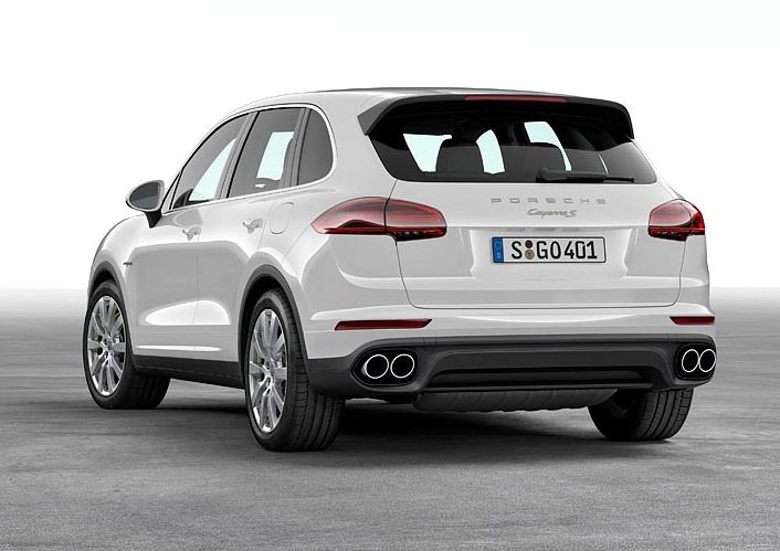 Porsche-Cayenne-parigi-2014