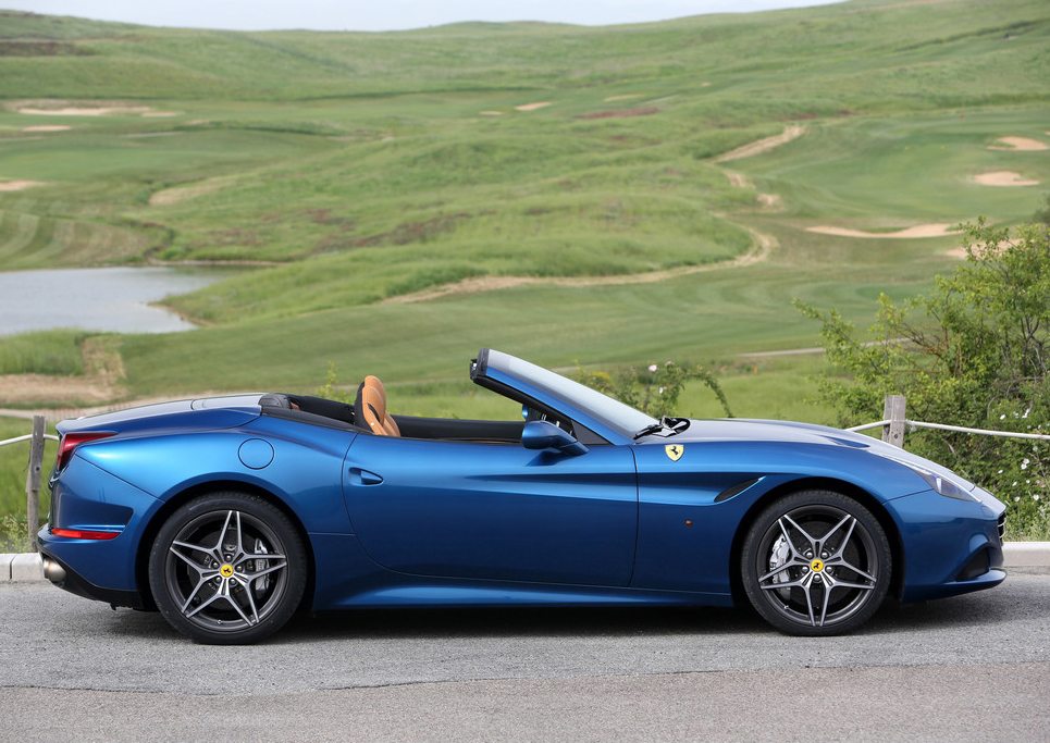 11_ferrari_california_t_23_1024x768