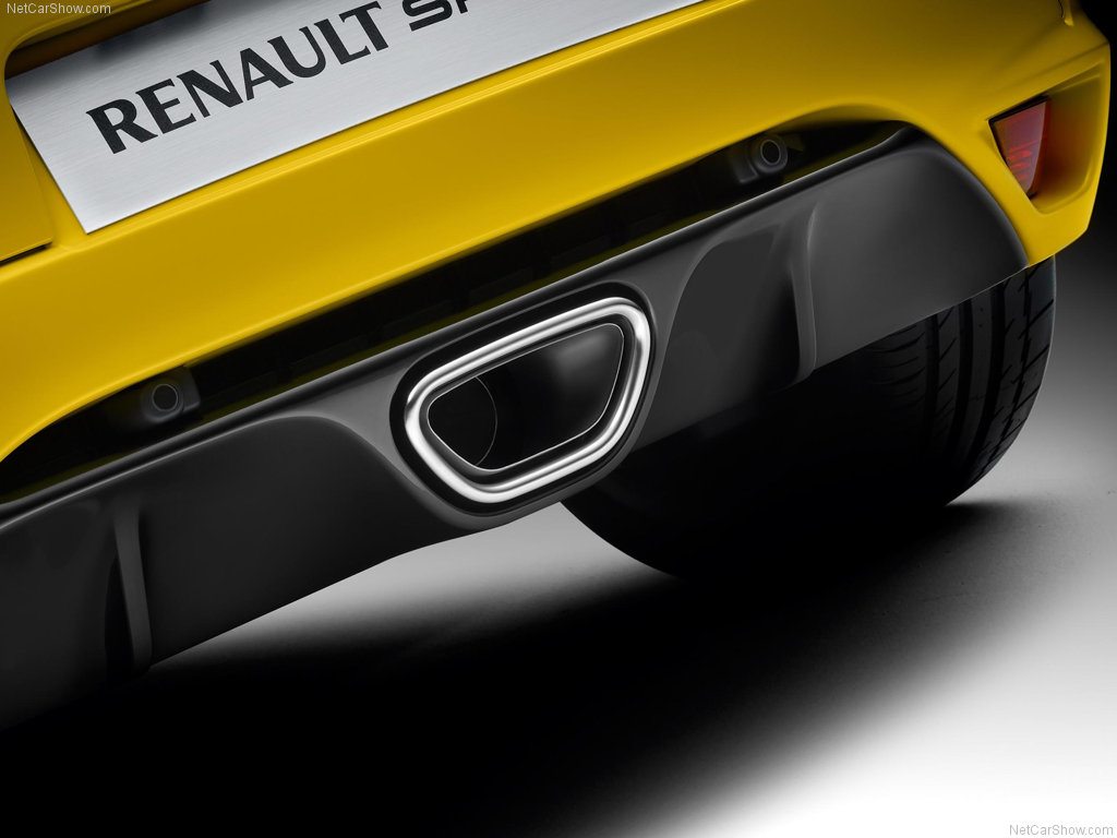 12-Renault-Megane_RS-2010