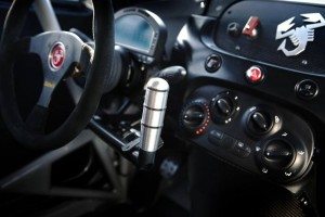131111_AB_abarth-695-abarth-assetto-corse_dashboard_mediagallery-page