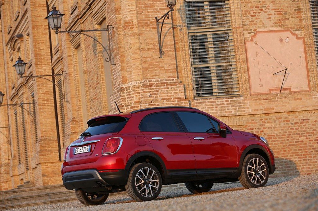 141110_Fiat_09_Fiat-500X-Cross