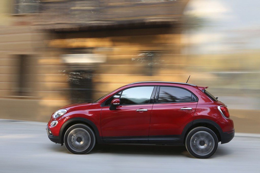 141110_Fiat_11_Fiat-500X-Cross