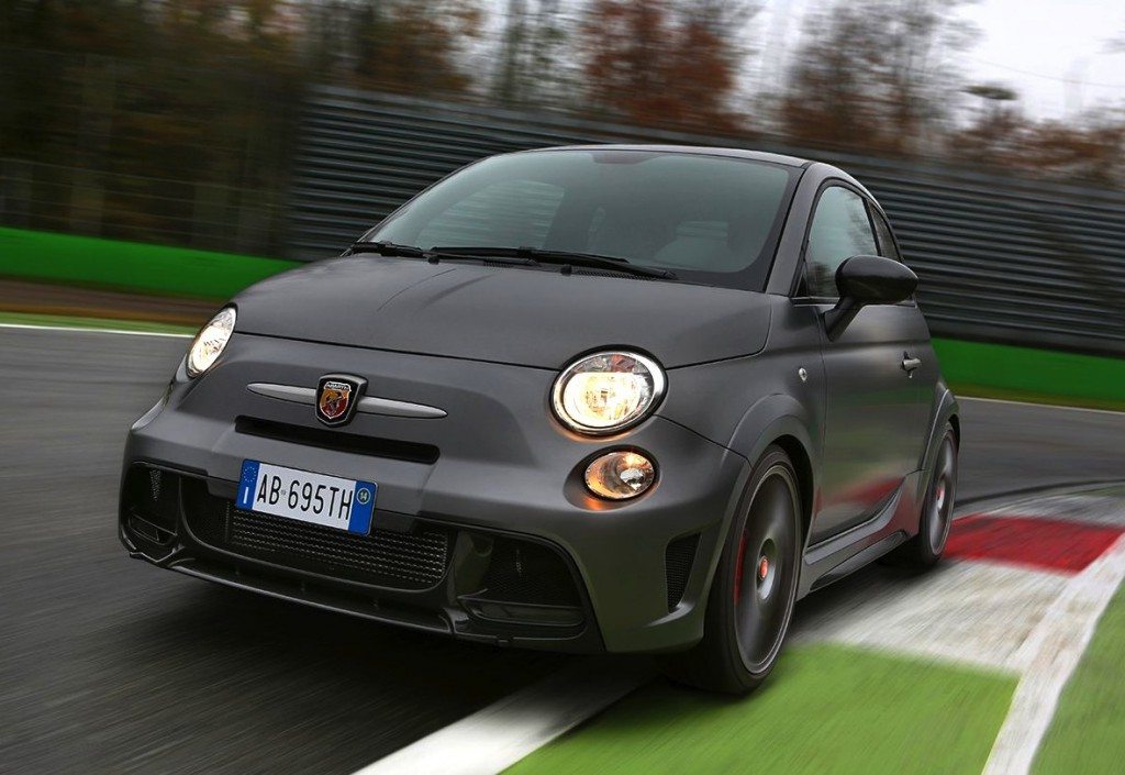 141202_Abarth_695-biposto_35