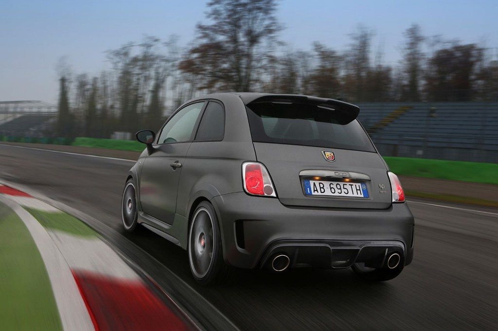 141202_Abarth_695-biposto_37