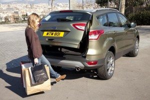 2013_Ford_Kuga_tailgate1