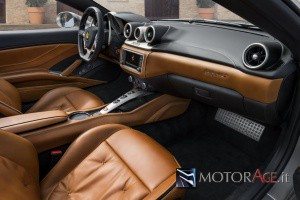 FERRARI-CALIFORNIA-T