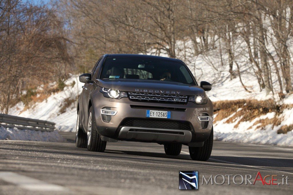 LR Discovery Sport-08