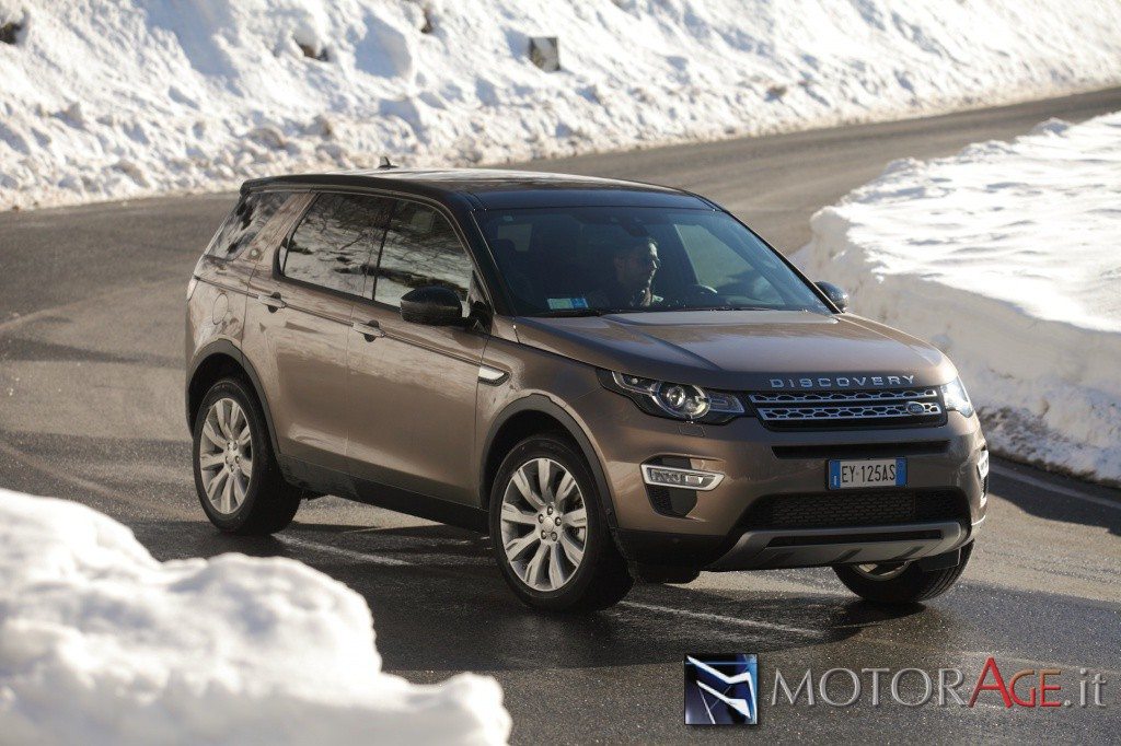 LR Discovery Sport-09