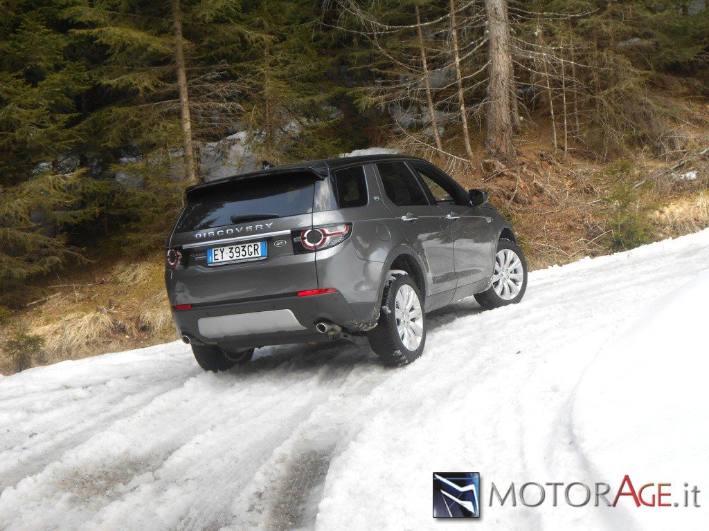 LR Discovery Sport-16