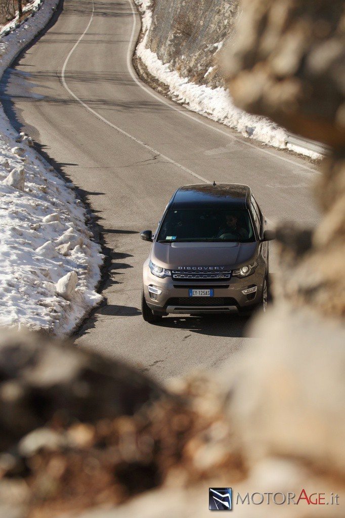 LR Discovery Sport-20