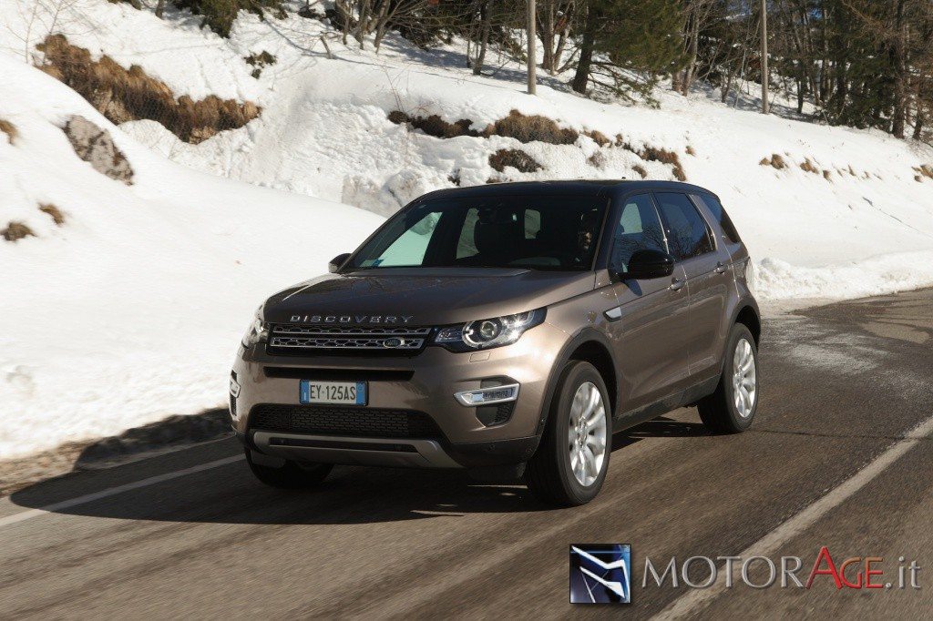 LR Discovery Sport-22