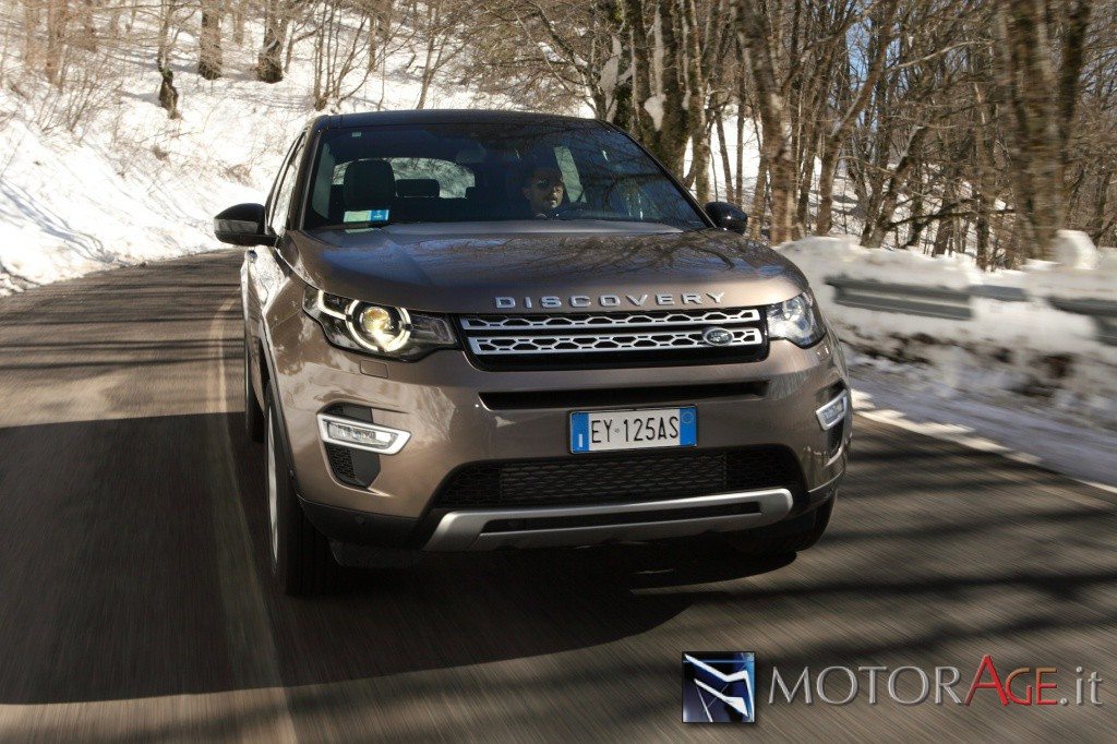 LR Discovery Sport-23