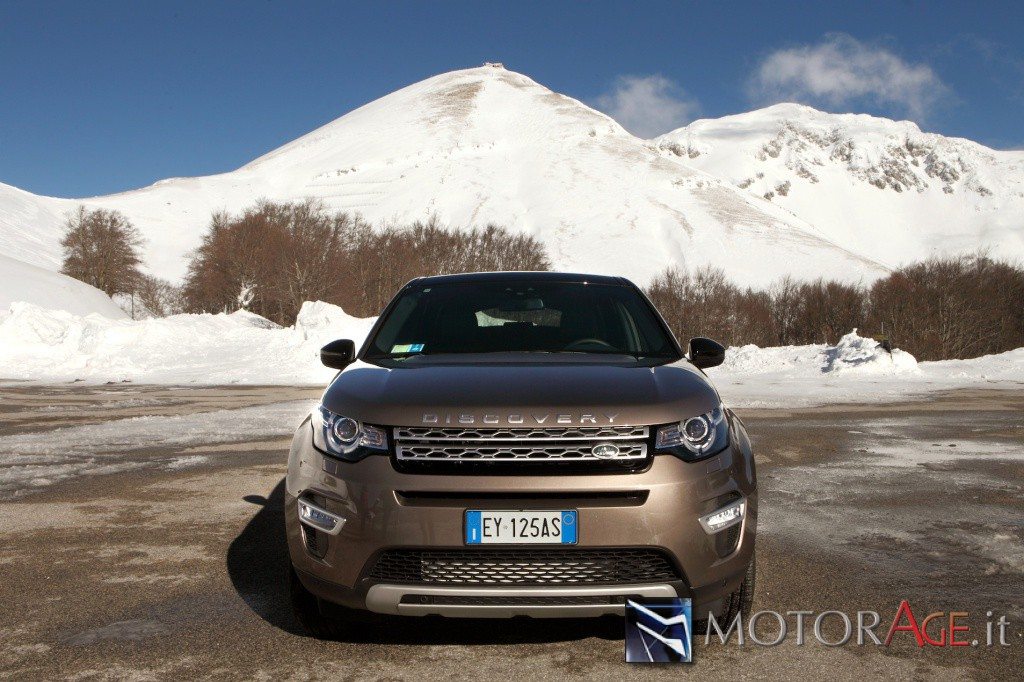 LR Discovery Sport-26