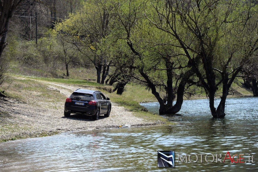 mercedes-benz-GLA enduro (3)