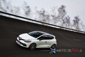 renault_clio_rs_220_trophy