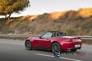 mazda_mx5_2015_action_21