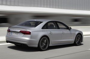 AUDI S8 PLUS (3)