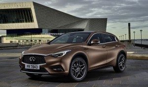 Infiniti-Q30-01