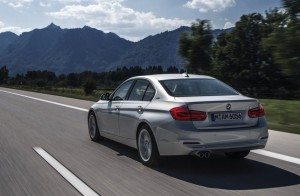 BMW 330e (8) copia