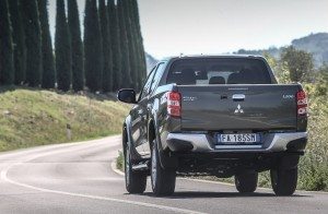 mitsubishi-l200-sport-utility-truck-la-nuova-generazione-as3y4242-2 copia