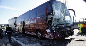 INCIDENTE STRADALE SULL'AUTOSTRADA A4 ALL'ALTEZZA DI AGRATE, SCONTRO TRA DUE TIR ED UN PULMANN DI UNA SCOLARESCA, 50 FERITI