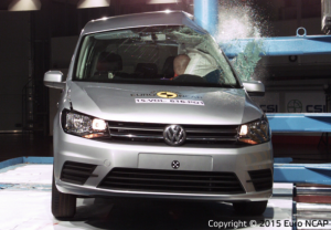 volkswagen-caddy-crash-test-euro-ncap-impatto-laterale-palo