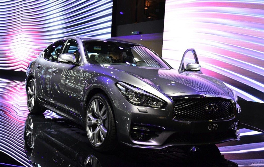 2015MS_infiniti_Q70_01