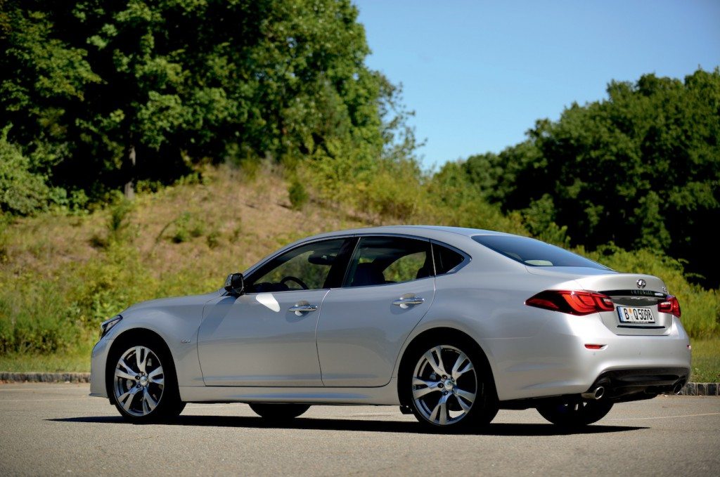 2015 Infiniti Q70