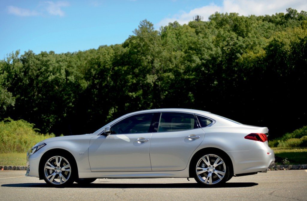 2015 Infiniti Q70