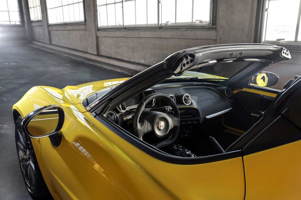 2016-Alfa-Romeo_4C-Spider-US-version_10