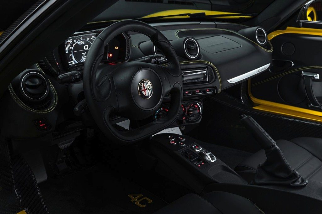 2016-Alfa-Romeo_4C-Spider-US-version_25