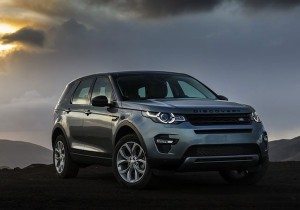 LR Discovery Sport Iceland ScotiaGreen_053a