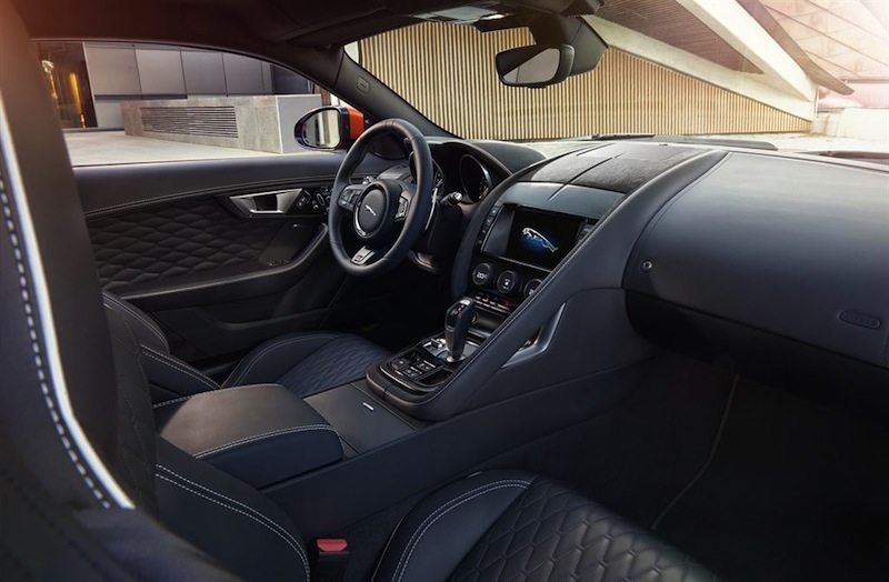 Jag_FTYPE_SVR_Coupe_Int 16