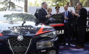 Alfa-Romeo_Consegna-Giulia-Carabinieri_03
