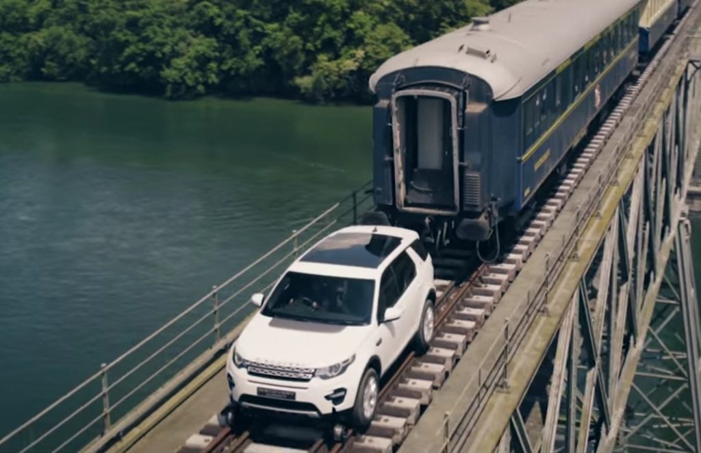 LR Discovery Sport pull train 026