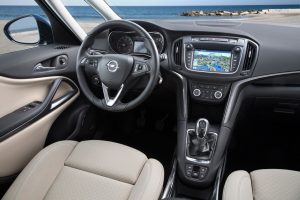 opel-zafira-2016-08