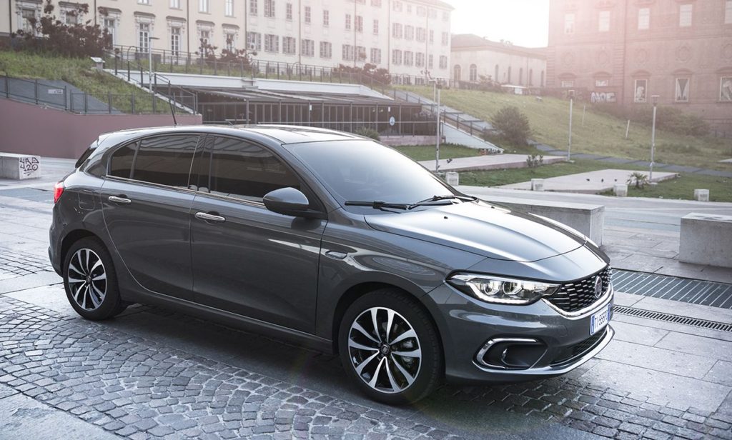 2016-Fiat_Tipo-5-porte_04