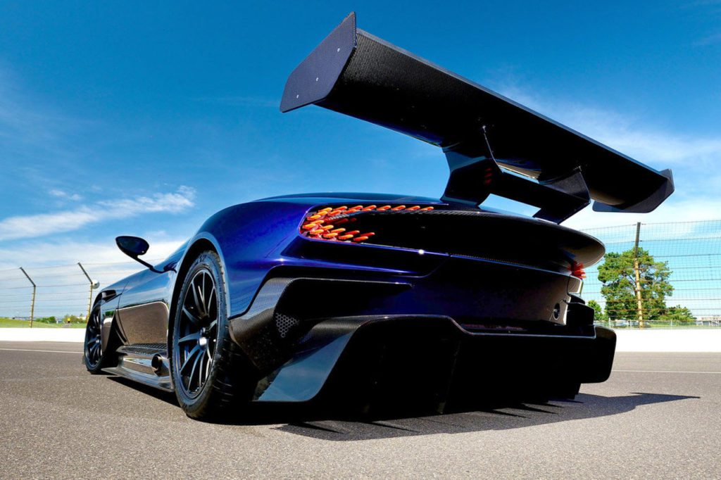 aston-martin-vulcan-11-03