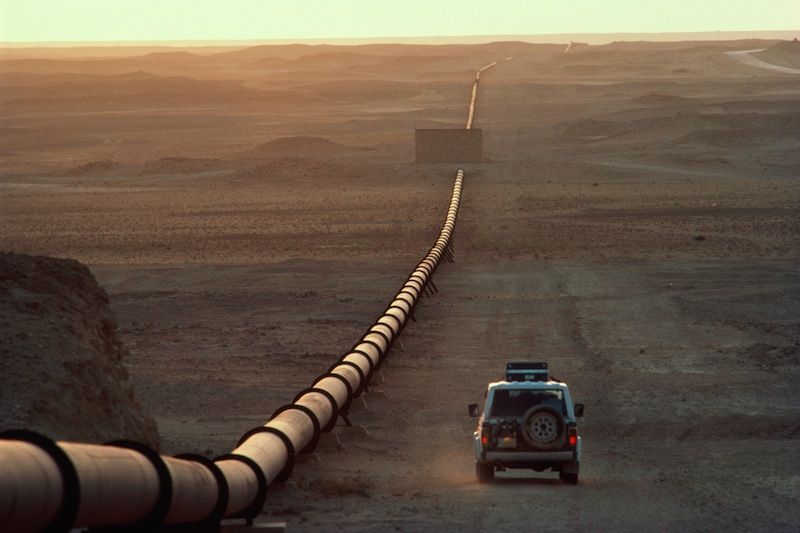 oil-pipeline-saudi-arabia