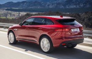 2017-jaguar-f-pace-03