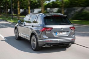 2016-tiguan-r-line-02